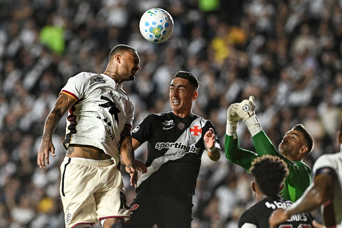 Vitória perde para o Vasco e sai em desvantagem nas quartas da Copa do Brasil - Rádio Alternativa FM 97.9 - Brumado / BA