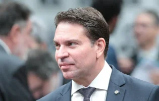 Ex-diretor da Abin, Alexandre Ramagem, é liberado nos Estados Unidos