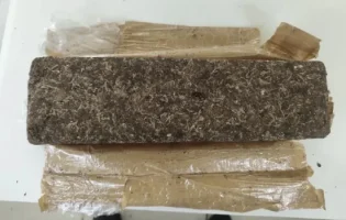 CIPRv de Brumado apreende drogas em ônibus de turismo em Caetité