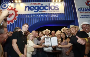 Expo Guanambi recebe visita do governador e destaca força do agronegócio regional