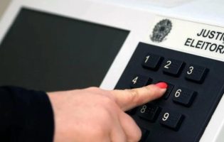 Quem não regularizar o título pode perder direitos e enfrentar restrições