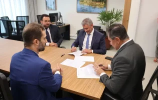 Prefeitura de Guanambi firma parceria com TJBA para implantação de Laboratório Jurídico