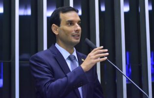 PEC do fim da escala 6×1 prevê jornada de 40 horas semanais sem redução salarial
