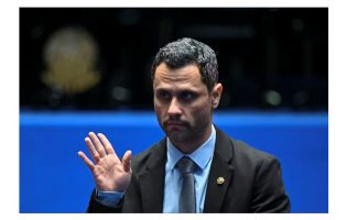 Cleitinho desiste da disputa pelo governo de Minas e muda cenário eleitoral