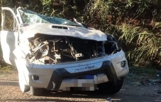 Idoso morre após capotamento na BA-263; brita espalhada na pista pode ter contribuído para acidente