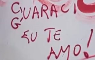 “Governador Jerônimo comete gafe ao escrever nome de Coaraci durante visita oficial”