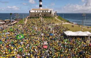 Protesto “Acorda, Brasil” acontece neste domingo no Farol da Barra