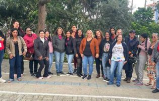 Mães de crianças atípicas protestam por falta de fraldas descartáveis em Vitória da Conquista