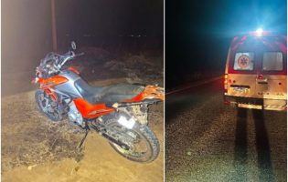 Mulher fica ferida após carro atingir motocicleta na BR-030, em Guanambi